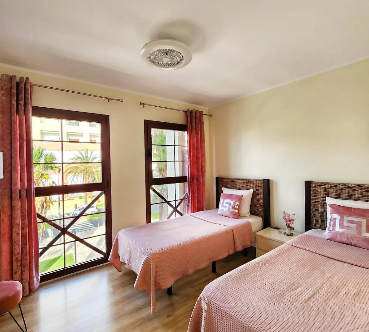 Luxury Unique Central Flat With 2 Swimming Pools Playa de las Américas Espagne